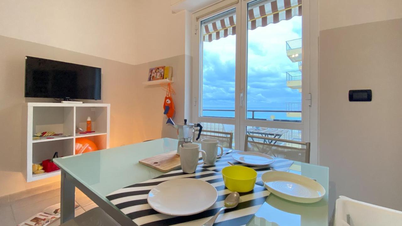 Babyaccommodation Family Experience IV Pietra Ligure Extérieur photo